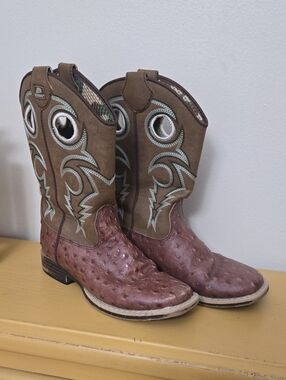 Youth Cowboy Boots, Size 13. Preowned.